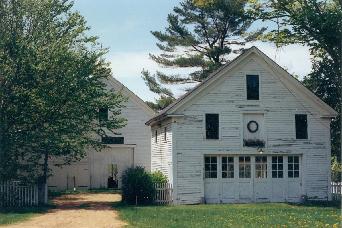 Common 17, Bullock Mansion, 1993 E