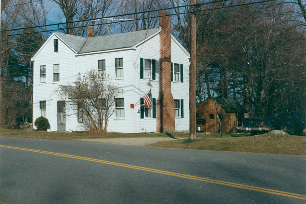 Common 2, Donnelly House, 1993 Fall SW