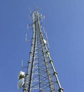 Image of the top of a radio tower